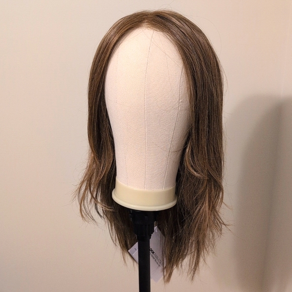 NWT Sensational wig by TressAllure + 5 unused wig caps - Picture 5 of 12